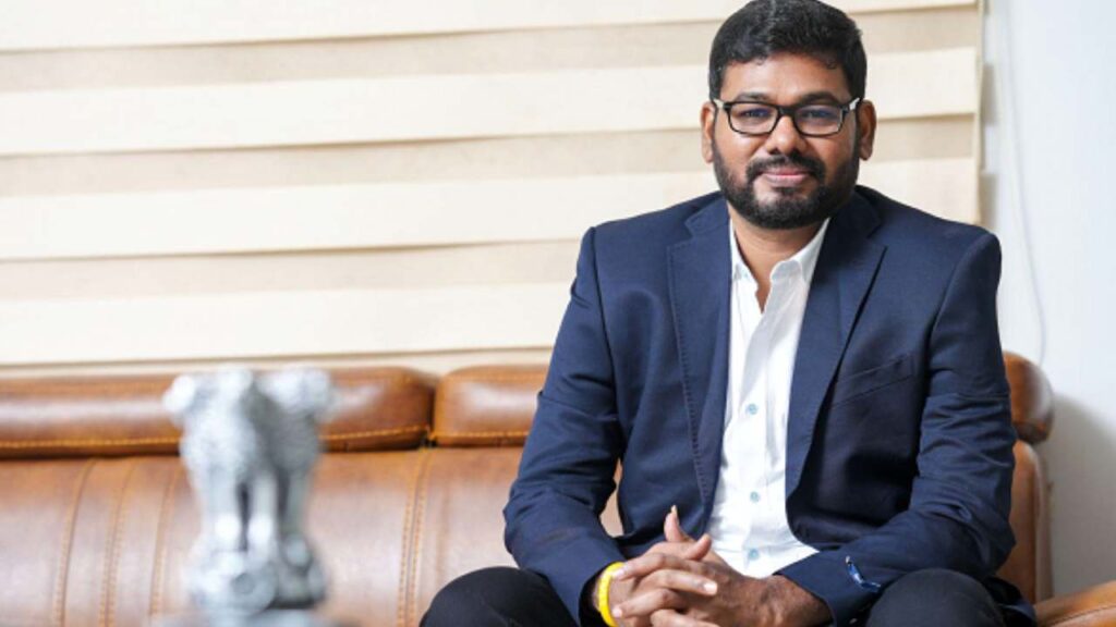 Praveen Chakravarthy Kakinada