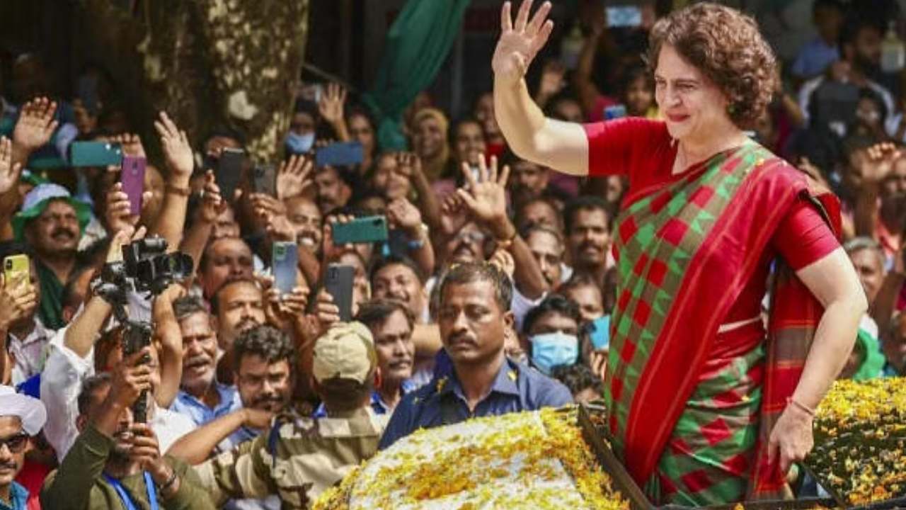Priyanka Gandhi: వయనాడ్లో కొనసాగుతున్న పోలింగ్.. ఓటర్లకు ప్రియాంక గాంధీ కీలక విజ్ఞప్తి Priyanka Gandhi: వయనాడ్లో కొనసాగుతున్న పోలింగ్.. ఓటర్లకు ప్రియాంక గాంధీ కీలక విజ్ఞప్తి