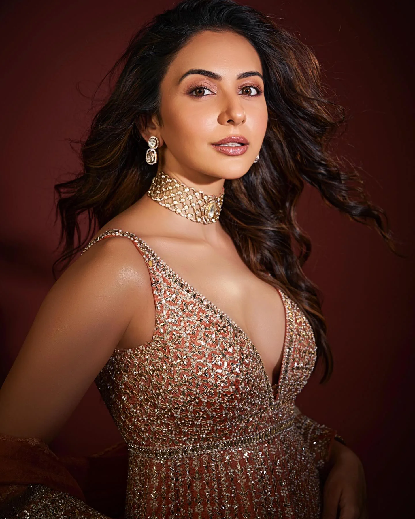 Rakul Preet Singh Shines in Latest Photos