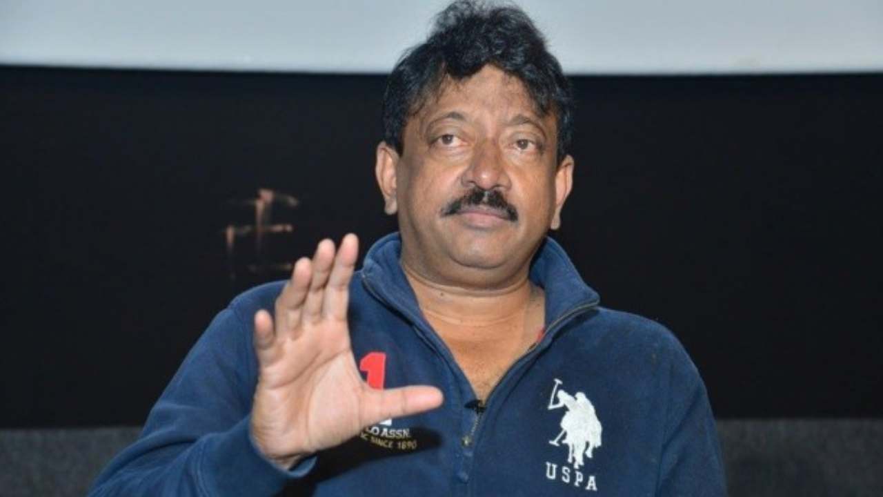 Ram Gopal Varma: రాంగోపాల్ వర్మకు షాకిచ్చిన ఏపీ హైకోర్టు.. కోర్టు ముందు కాదు.. పోలీసుల ముందు అలా చేయండి..! Ram Gopal Varma: రాంగోపాల్ వర్మకు షాకిచ్చిన ఏపీ హైకోర్టు.. కోర్టు ముందు కాదు.. పోలీసుల ముందు అలా చేయండి..!