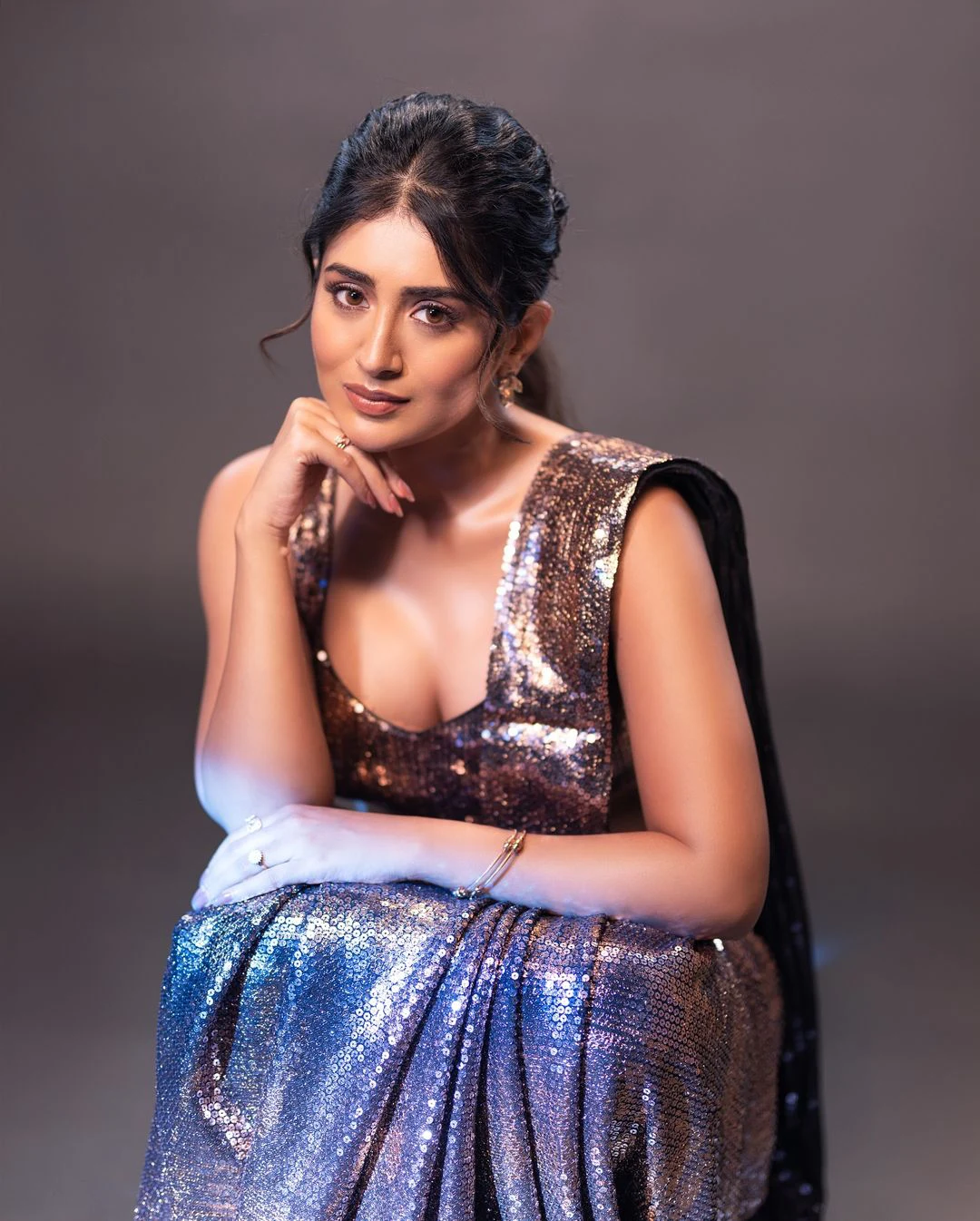 Rashi Singh Elegant her Beauty in Saree and Modern Dress