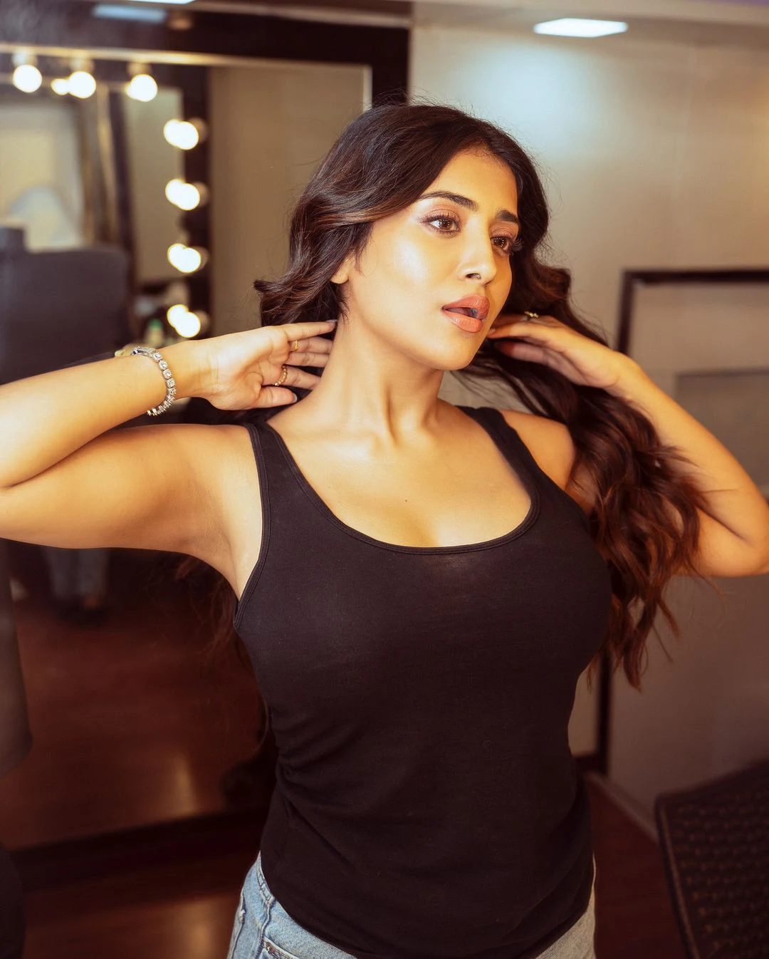 Rashi Singh Elegant her Beauty in Saree and Modern Dress
