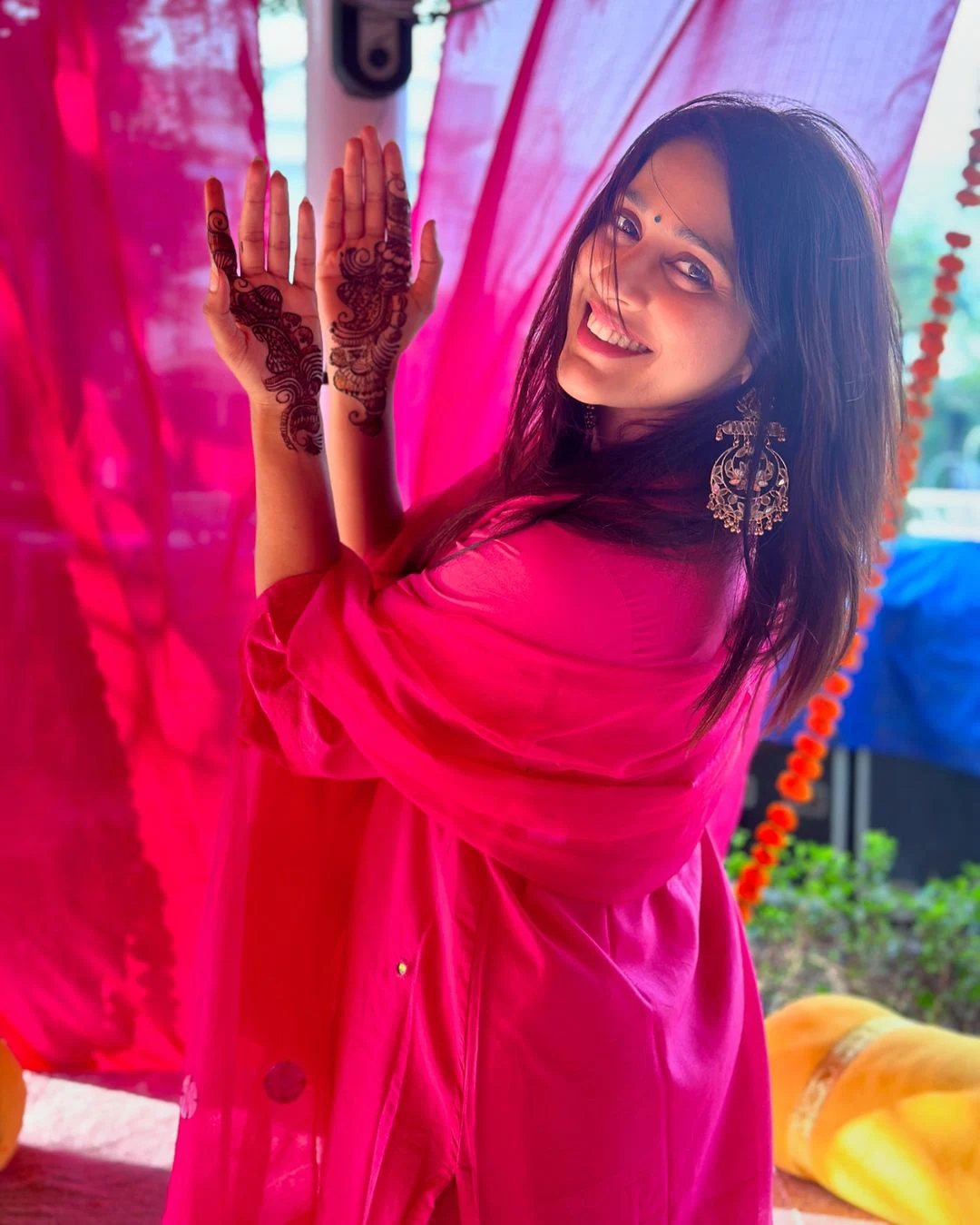Achor Rashmi Gautam Enjoying in Sister Marriage