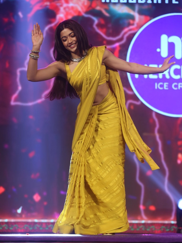 Rashmika Mandanna Cute Photos in Saree