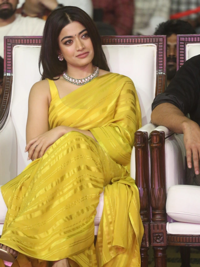 Rashmika Mandanna Cute Photos in Saree