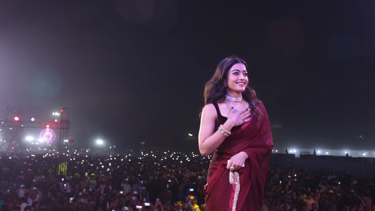 Rashmika Mandanna Stunning Looks in Saree at Pushpa 2 Trailer launch Event