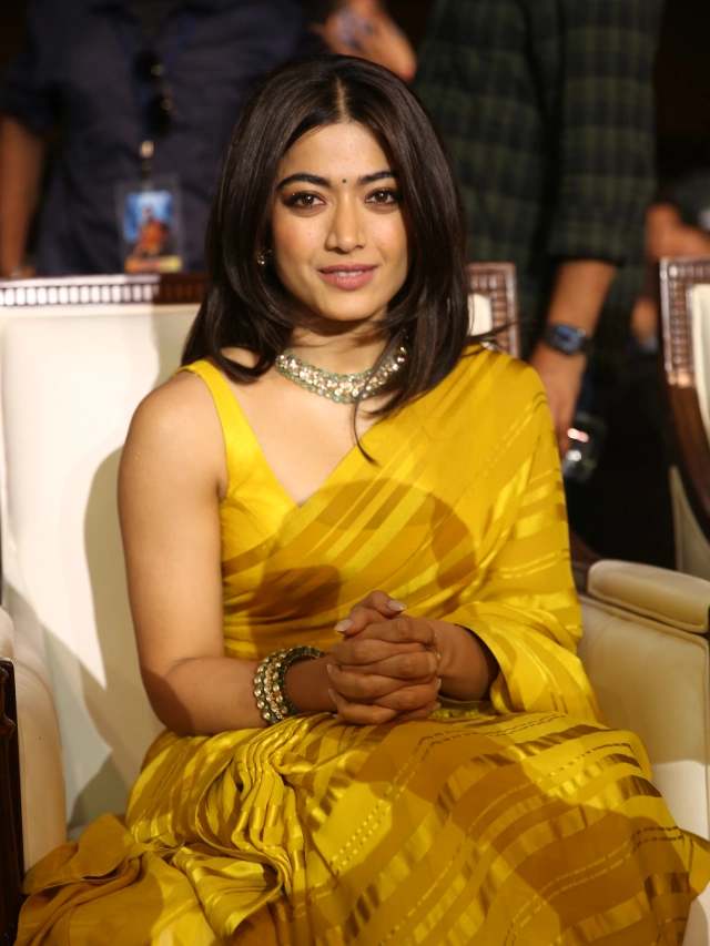 Rashmika Mandanna Cute Photos in Saree