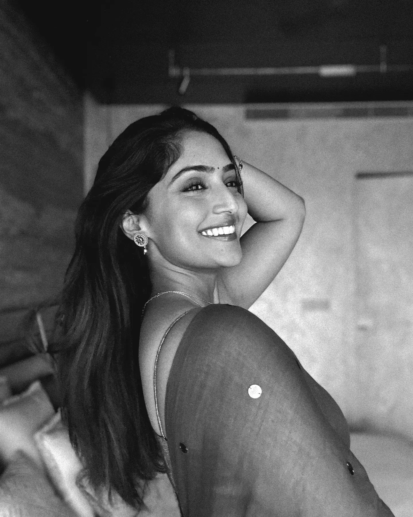 Reba Monica John Cute Photos in Saree