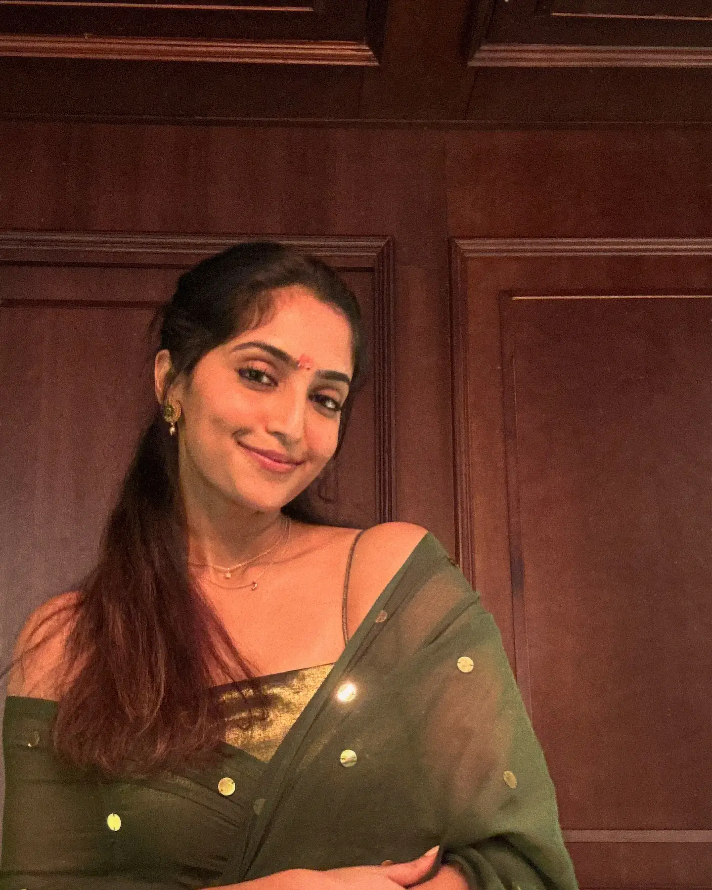 Reba Monica John Cute Photos in Saree