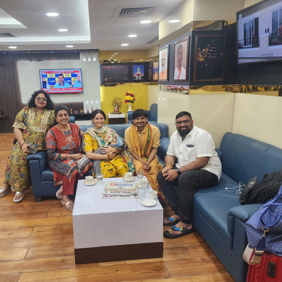 Roja in Kashi With Rocking Rakesh Couple