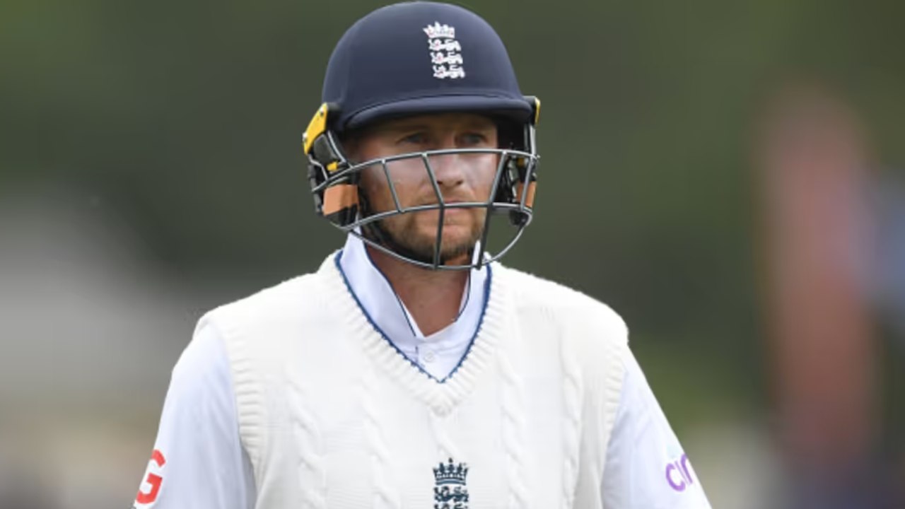 NZ vs ENG : 150వ టెస్టులో జోరూట్ డకౌట్.. ఆనందంలో కోహ్లీ, స్టీవ్ స్మిత్ ఫ్యాన్స్.. NZ vs ENG : 150వ టెస్టులో జోరూట్ డకౌట్.. ఆనందంలో కోహ్లీ, స్టీవ్ స్మిత్ ఫ్యాన్స్..