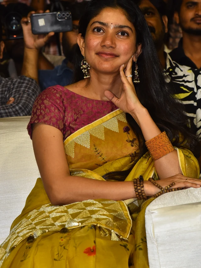 Sai Pallavi Stunning looks in Saree