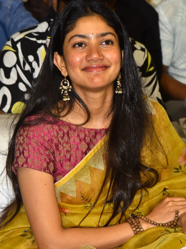 Sai Pallavi Stunning looks in Saree