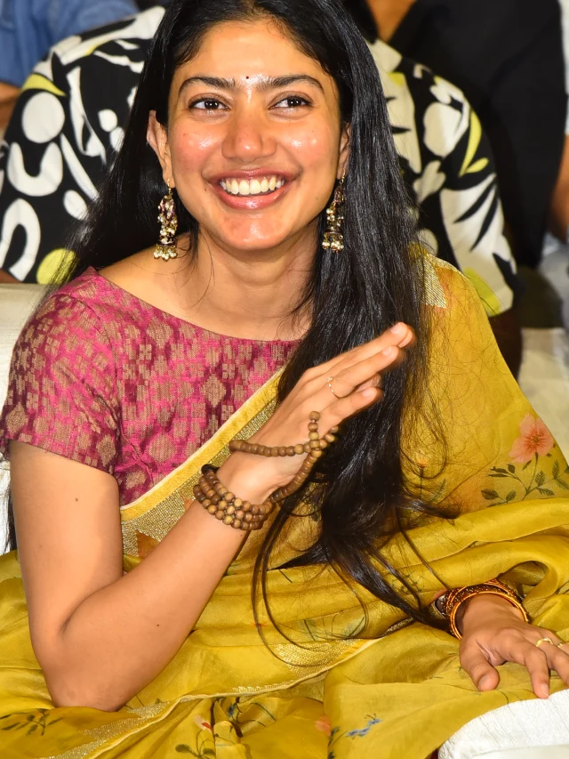 Sai Pallavi Stunning looks in Saree