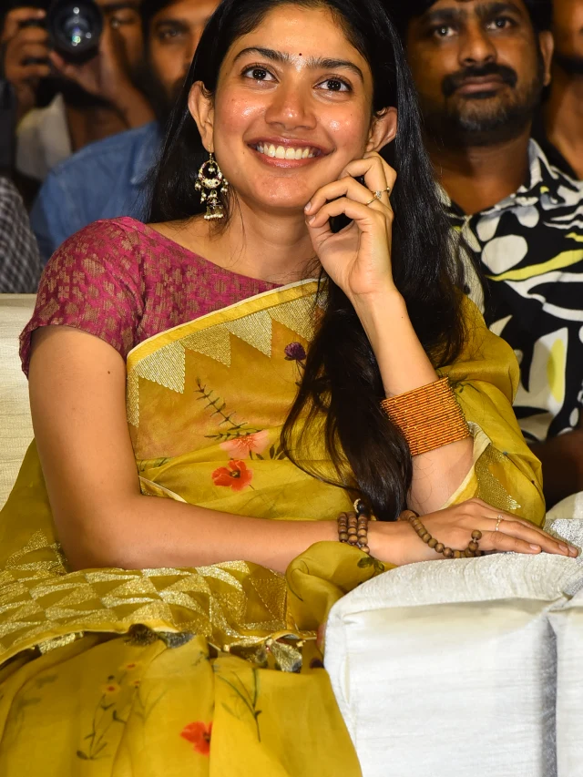 Sai Pallavi Stunning looks in Saree