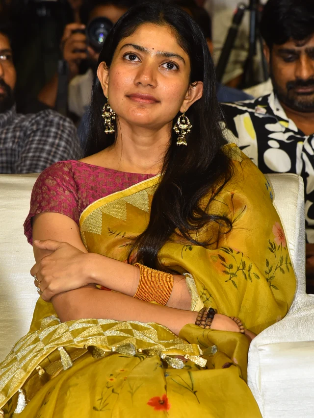 Sai Pallavi Stunning looks in Saree