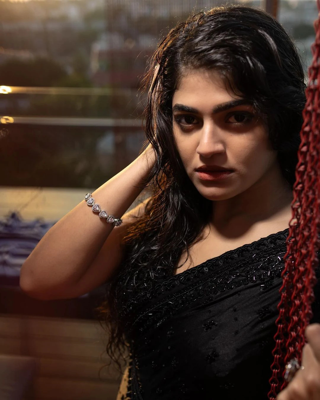 Sangeerthana Vipin Sizzling Photos in Balck Saree