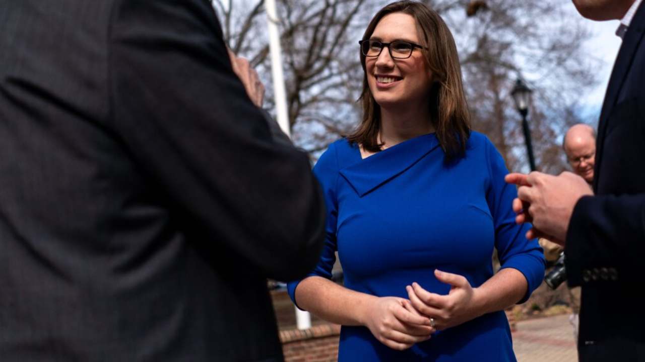 Sarah McBride: అమెరికా కాంగ్రెస్కు ఎన్నికైన తొలి ట్రాన్స్జెండర్.. ఎవరిపై గెలిచిందో తెలుసా.. Sarah McBride: అమెరికా కాంగ్రెస్కు ఎన్నికైన తొలి ట్రాన్స్జెండర్.. ఎవరిపై గెలిచిందో తెలుసా..