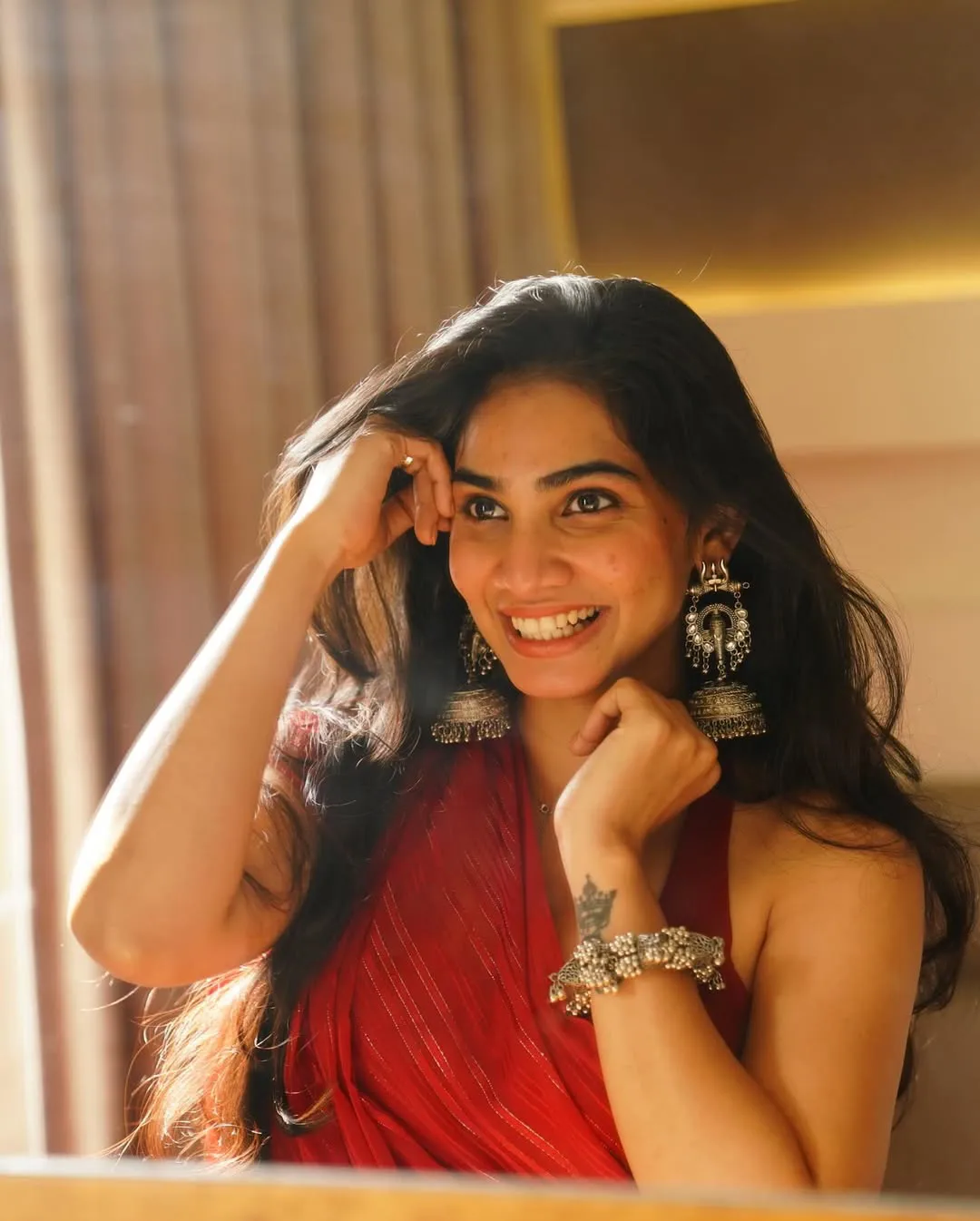 Shagna Sri Venun Sizzling Photos in Saree