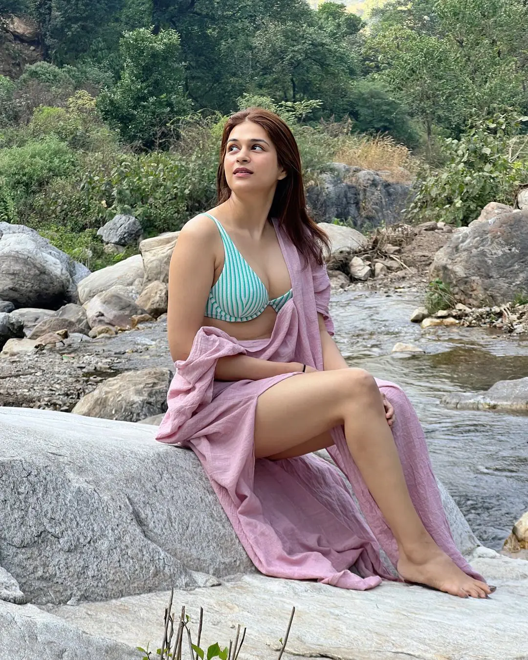 Shraddha Das Show her Beauty in Nature