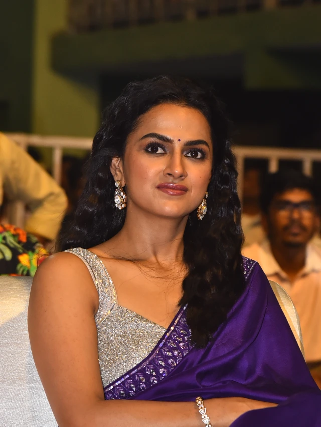 Shraddha Srinath Shines in Saree at Mechanic Rocky Pre Release event