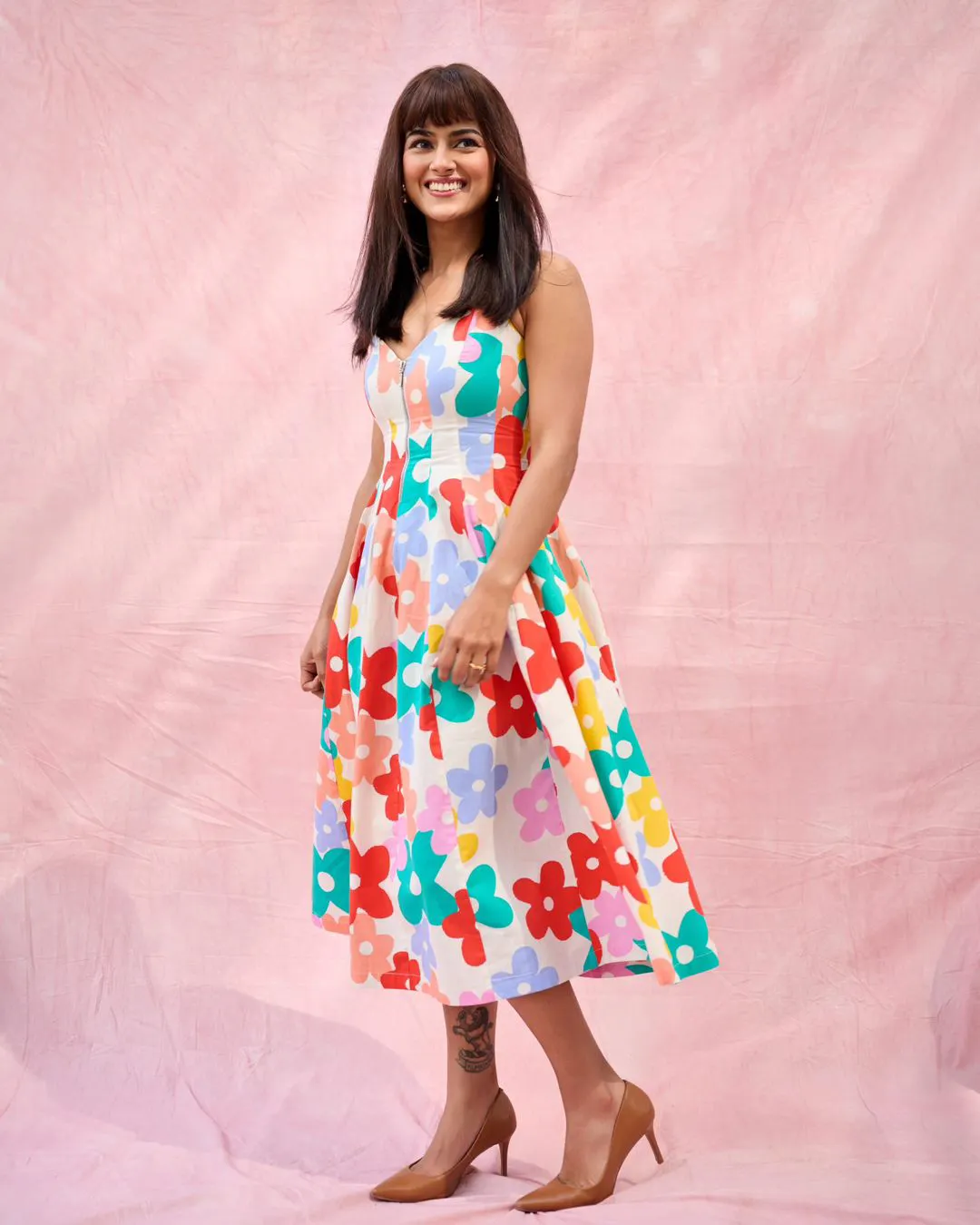 Shraddha Srinath Photos with Cute Hair Style
