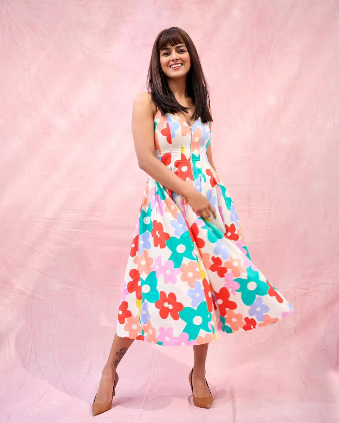 Shraddha Srinath Photos with Cute Hair Style