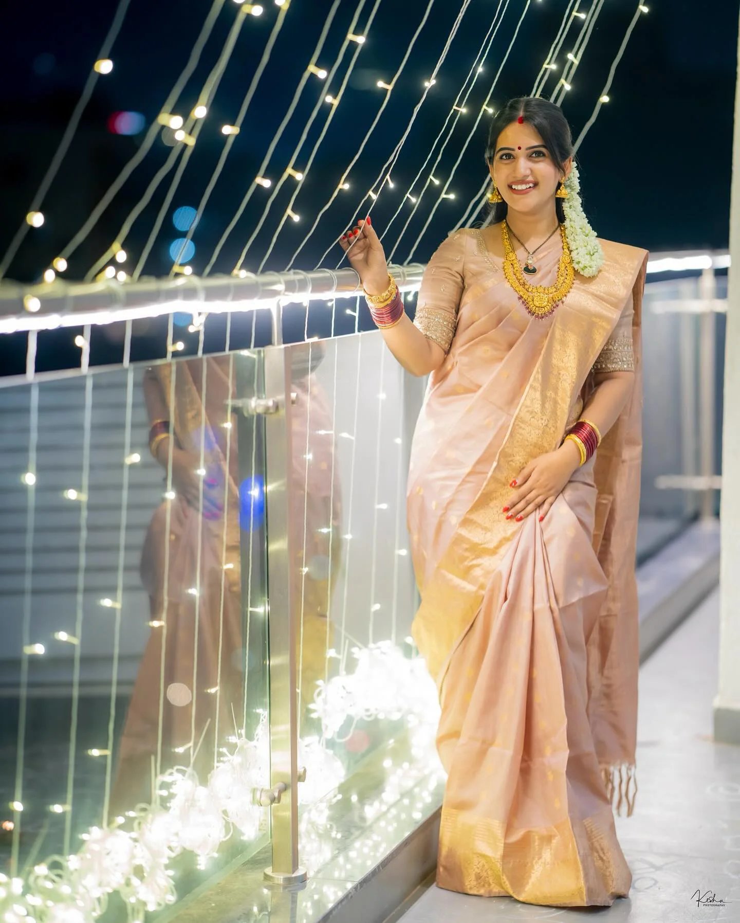 Anchor Sravanthi Chokarapu Stunning Looks in Saree on Diwali
