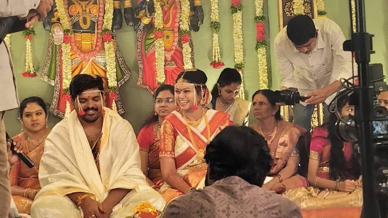 Anurag Kulkarni – Ramya Behara : సీక్రెట్గా పెళ్లి చేసుకున్న స్టార్ సింగర్స్ అనురాగ్ కులకర్ణి, రమ్య బెహరా? Anurag Kulkarni – Ramya Behara : సీక్రెట్గా పెళ్లి చేసుకున్న స్టార్ సింగర్స్ అనురాగ్ కులకర్ణి, రమ్య బెహరా?