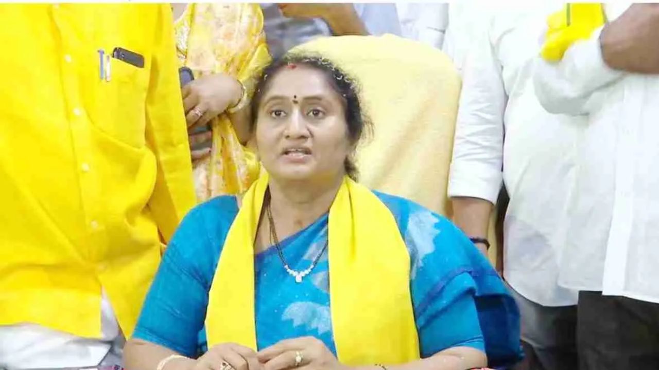 Minister Savitha: ఇదేమైనా జబర్దస్త్ ప్రోగ్రామా రోజా?: ఏపీ మంత్రి సవిత Minister Savitha: ఇదేమైనా జబర్దస్త్ ప్రోగ్రామా రోజా?: ఏపీ మంత్రి సవిత