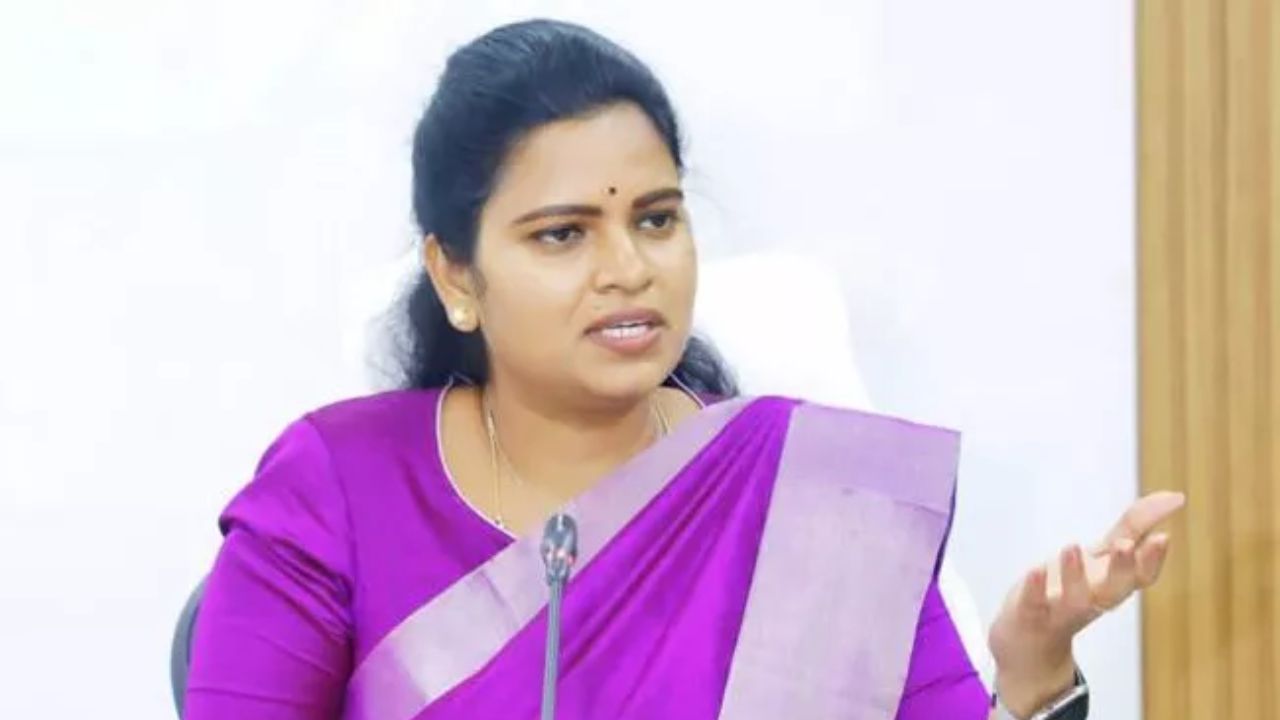 Chilakaluripet: మళ్లీ పేటకు విడదల రజనీ.. జంపింగ్ బాటలో మర్రి రాజశేఖర్! Chilakaluripet: మళ్లీ పేటకు విడదల రజనీ.. జంపింగ్ బాటలో మర్రి రాజశేఖర్!