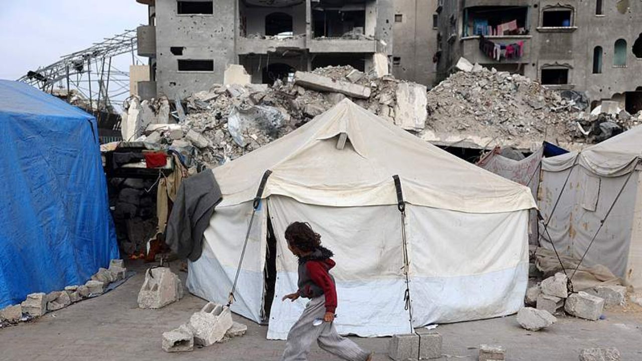 Gaza: గాజాలో ఇజ్రాయెల్ స్ట్రైక్స్.. 14 మంది మృతి Gaza: గాజాలో ఇజ్రాయెల్ స్ట్రైక్స్.. 14 మంది మృతి