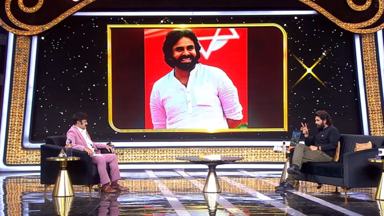Allu Arjun – Pawan Kalyan : సొసైటీలో చాలా మంది లీడర్స్ ని చూసాను.. కానీ ఆయన.. పవన్ పై బన్నీ కామెంట్స్.. Allu Arjun – Pawan Kalyan : సొసైటీలో చాలా మంది లీడర్స్ ని చూసాను.. కానీ ఆయన.. పవన్ పై బన్నీ కామెంట్స్..