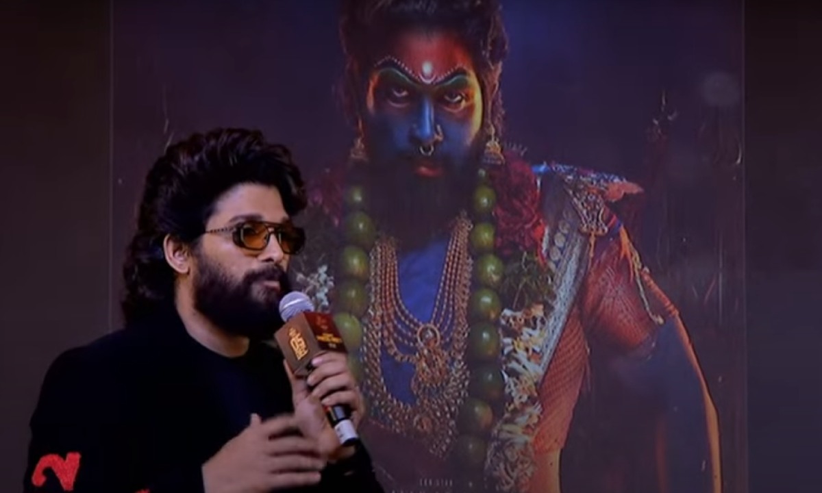 Allu Arjun Lady Getup : పుష్ప లేడీ గెటప్ గురించి మాట్లాడిన బన్నీ.. ఫొటోషూట్ అంతా చేశాక సుకుమార్ నచ్చలేదని.. Allu Arjun Lady Getup : పుష్ప లేడీ గెటప్ గురించి మాట్లాడిన బన్నీ.. ఫొటోషూట్ అంతా చేశాక సుకుమార్ నచ్చలేదని..
