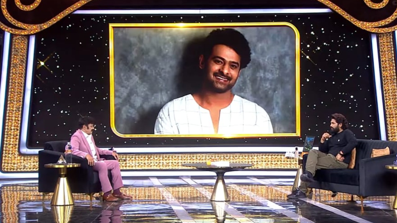 Prabhas – Allu Arjun : ప్రభాస్ నాకు యూరప్ నుంచి ఆ గిఫ్ట్ తెచ్చాడు.. నేను ఒక చెట్టు గిఫ్ట్ ఇస్తే.. ప్రభాస్ పై బన్నీ కామెంట్స్.. Prabhas – Allu Arjun : ప్రభాస్ నాకు యూరప్ నుంచి ఆ గిఫ్ట్ తెచ్చాడు.. నేను ఒక చెట్టు గిఫ్ట్ ఇస్తే.. ప్రభాస్ పై బన్నీ కామెంట్స్..