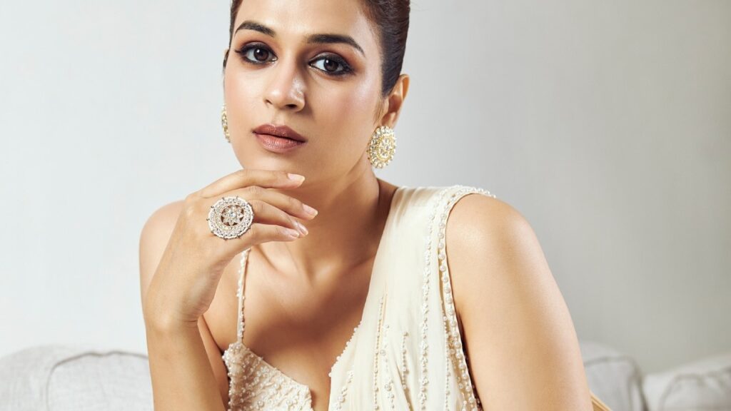 Shraddha Das Turned as Singer with Kanguva Movie Under Devi Sri Prasad Music Direction