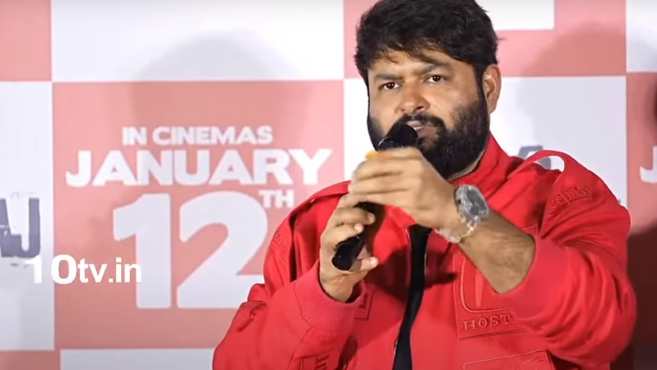Thaman – Pushpa 2 : నాతో పాటు ఇంకా చాలా మంది మ్యూజిక్ డైరెక్టర్స్ పుష్ప 2కు వర్క్ చేస్తున్నారు.. తమన్ వ్యాఖ్యలు వైరల్.. Thaman – Pushpa 2 : నాతో పాటు ఇంకా చాలా మంది మ్యూజిక్ డైరెక్టర్స్ పుష్ప 2కు వర్క్ చేస్తున్నారు.. తమన్ వ్యాఖ్యలు వైరల్..