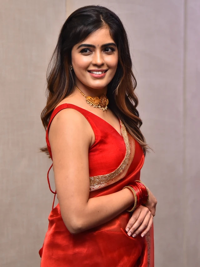 Amritha Aiyer Cute Looks in Saree