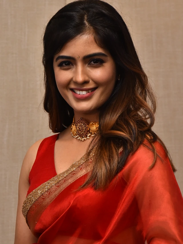 Amritha Aiyer Cute Looks in Saree