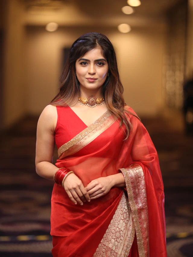 Amritha Aiyer Cute Looks in Saree