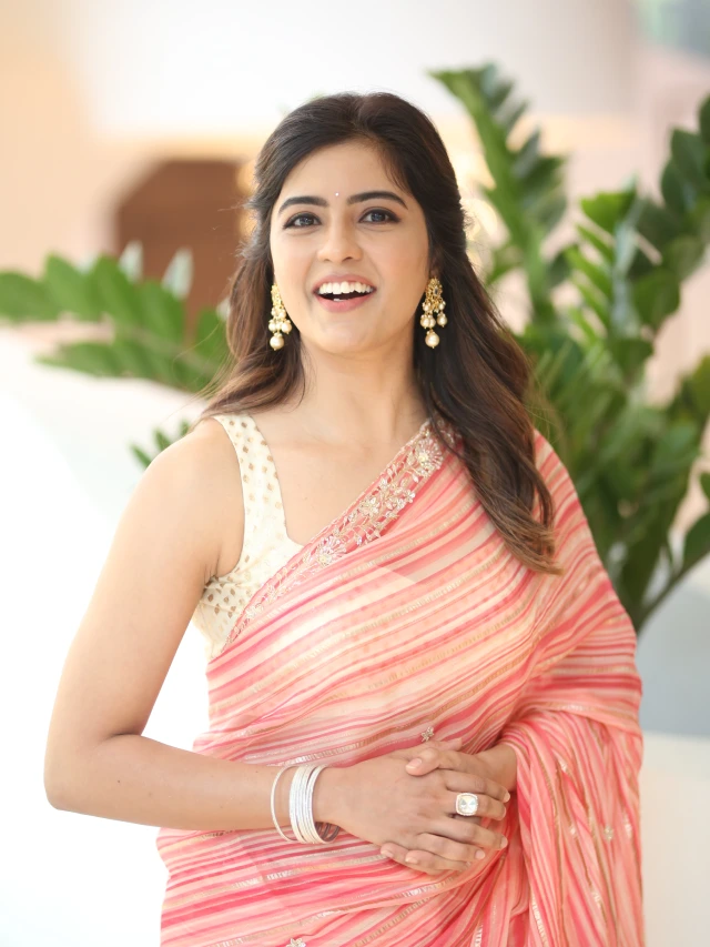 Amritha Aiyer Cute Looks in Saree
