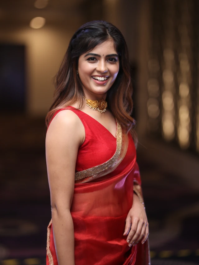 Amritha Aiyer Cute Looks in Saree