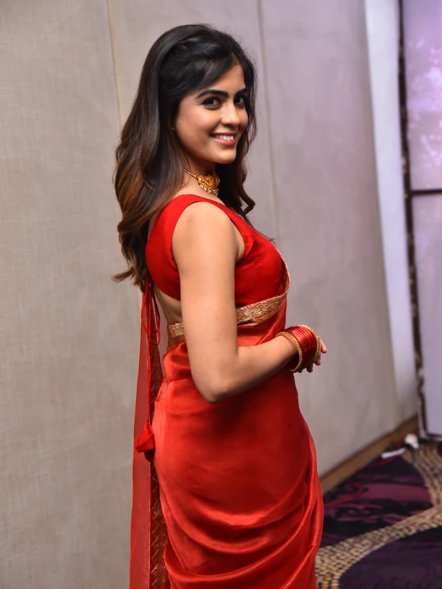 Amritha Aiyer Cute Looks in Saree
