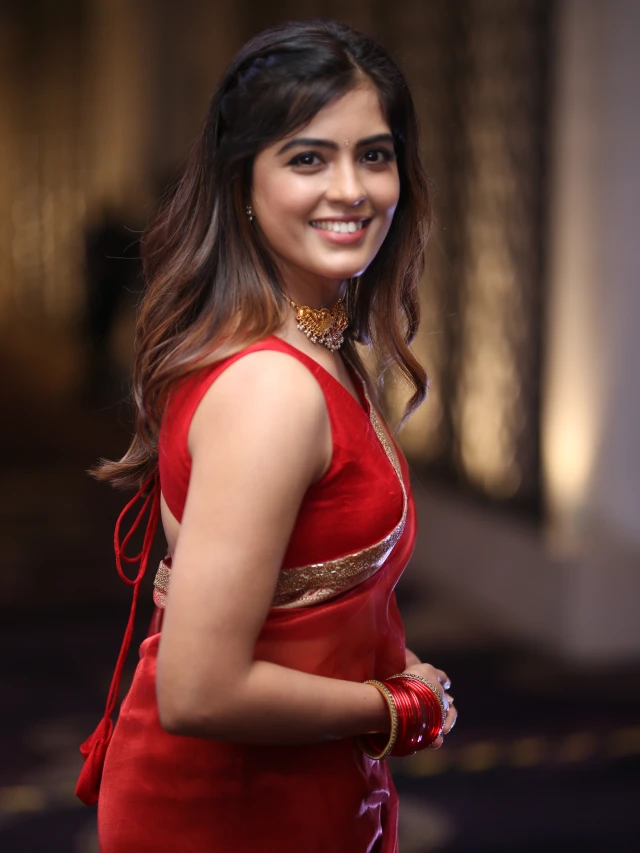 Amritha Aiyer Cute Looks in Saree