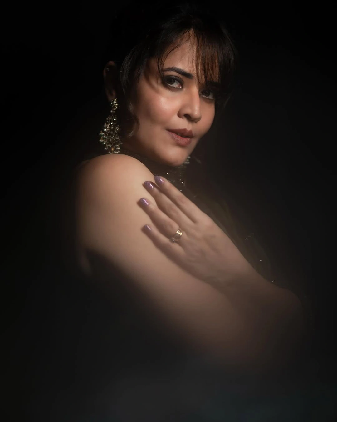 Anasuya Bharadwaj Beautiful Looks in Saree