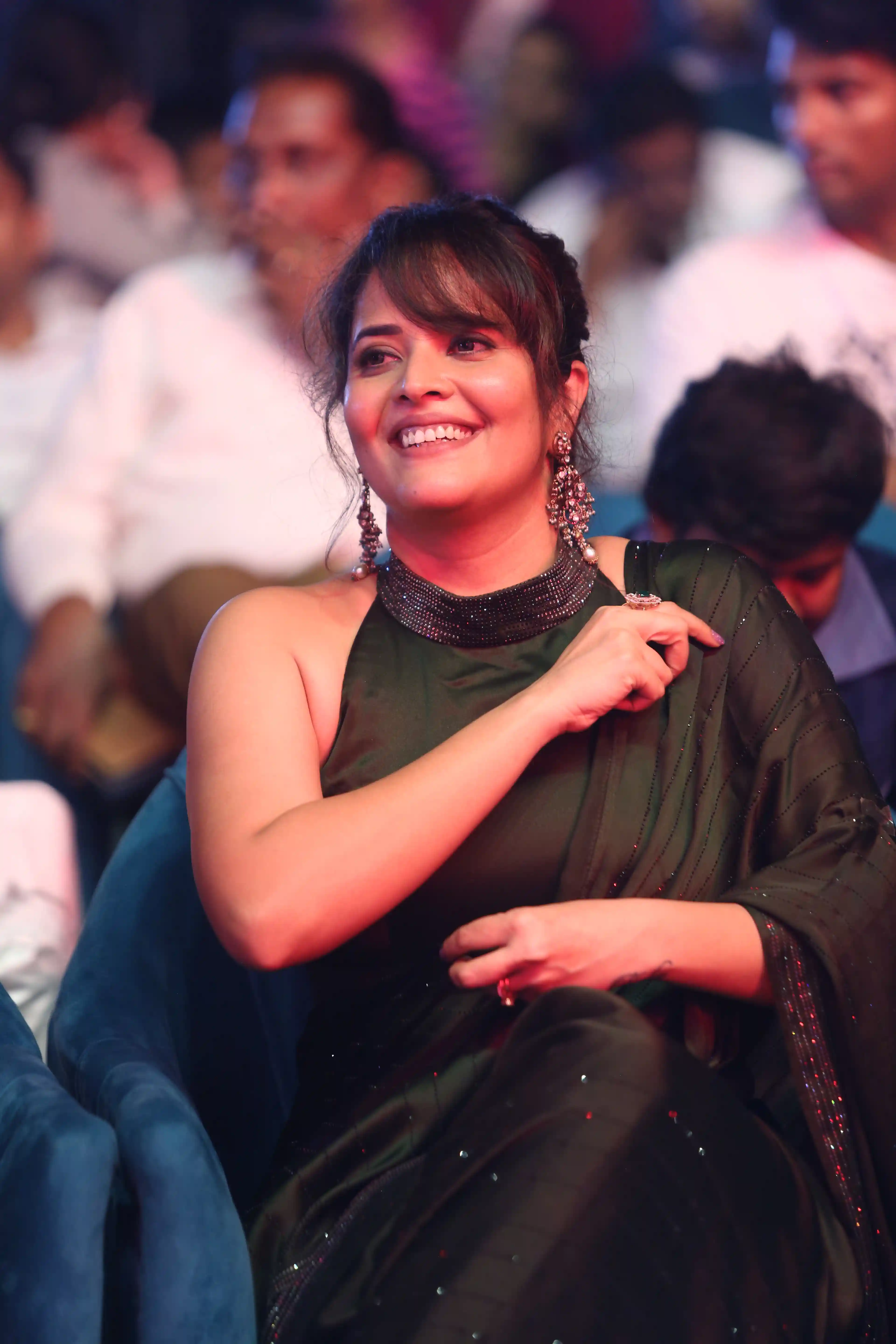 Anasuya Bharadwaj Beautiful Looks in Saree
