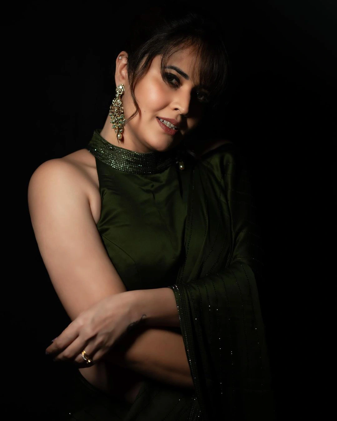 Anasuya Bharadwaj Beautiful Looks in Saree