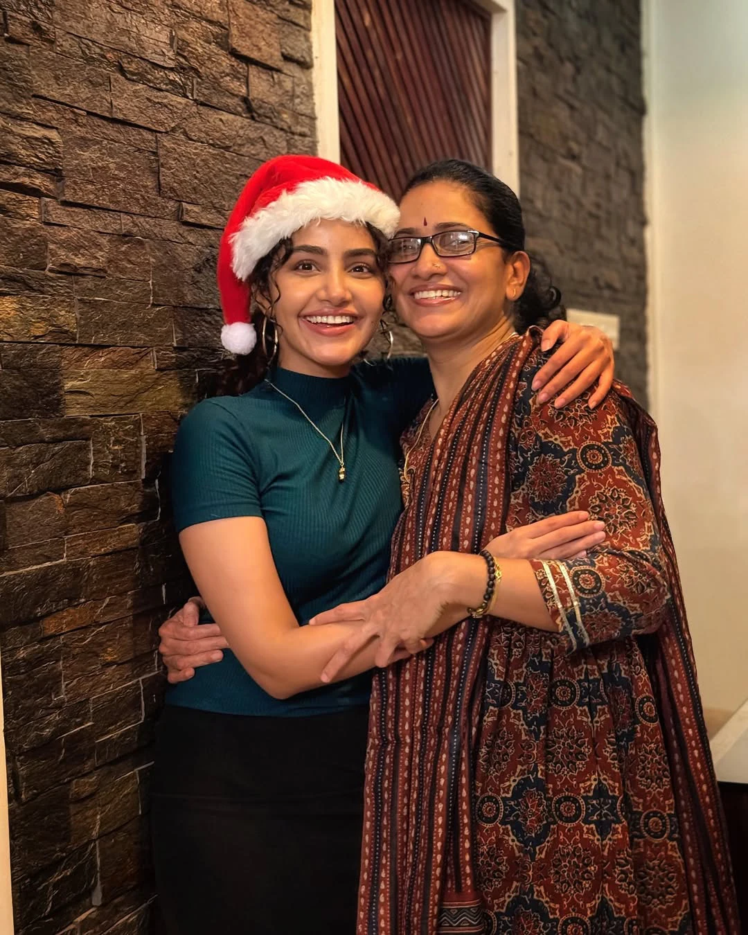 Anupama Parameswaran Christmas Celebrations