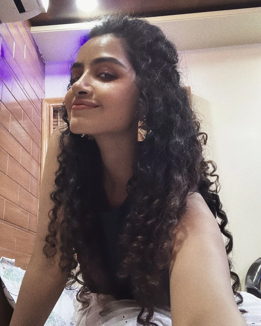 Anupama Parameswaran Cute Photos