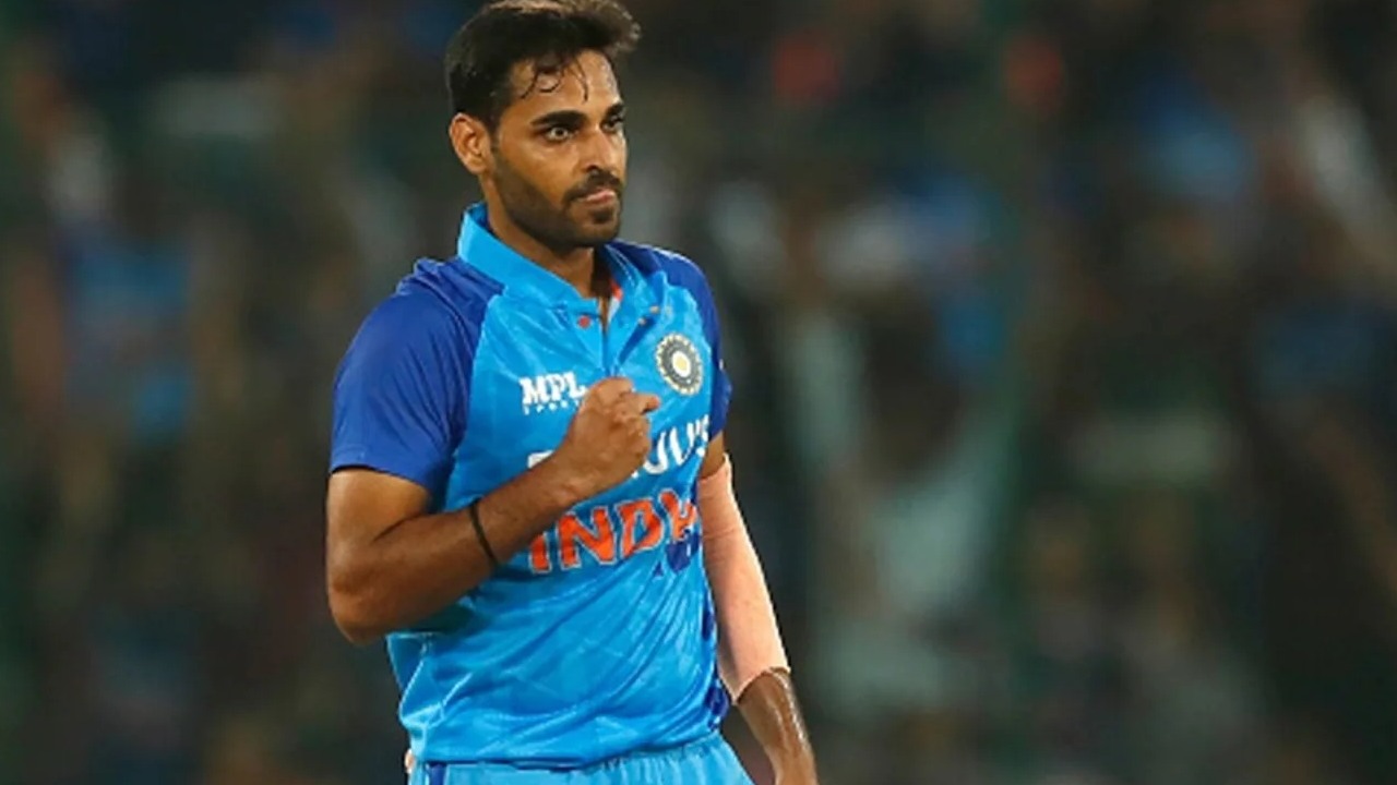 Bhuvneshwar Kumar : ఎలైట్ లిస్ట్లో భువనేశ్వర్ కుమార్.. అశ్విన్ రికార్డు సమం.. Bhuvneshwar Kumar : ఎలైట్ లిస్ట్లో భువనేశ్వర్ కుమార్.. అశ్విన్ రికార్డు సమం..